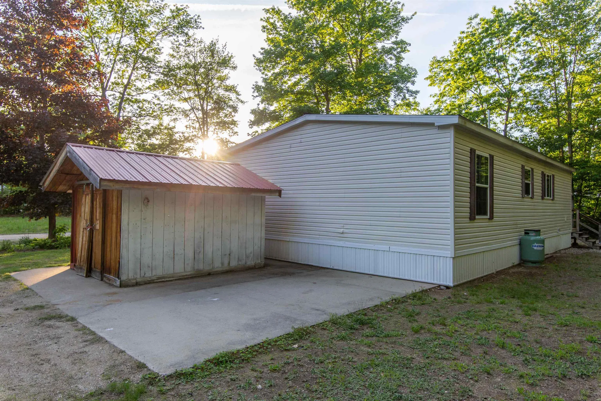 38 Bookholz Way Tamworth NH 03886