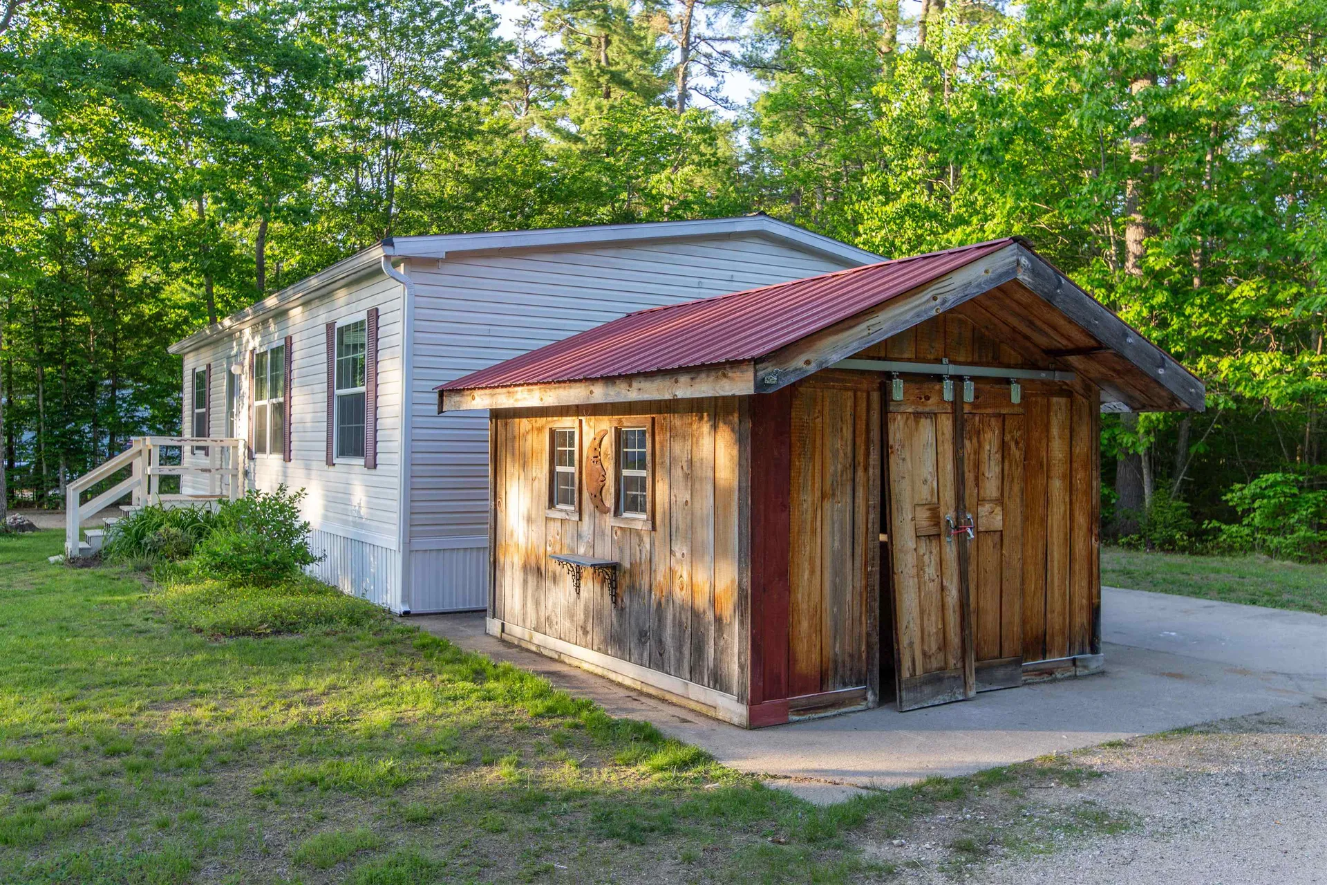 38 Bookholz Way Tamworth NH 03886