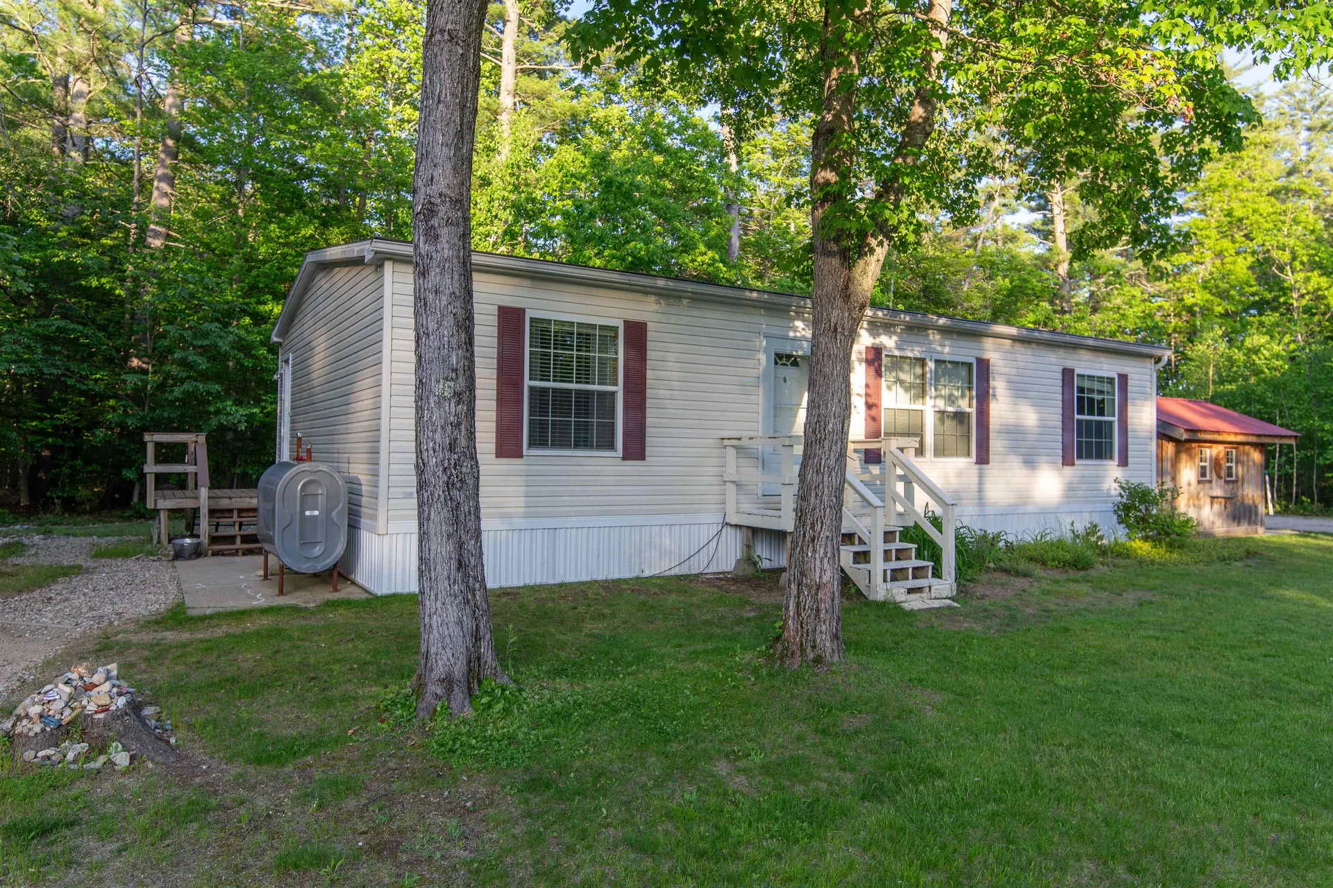 38 Bookholz Way Tamworth NH 03886