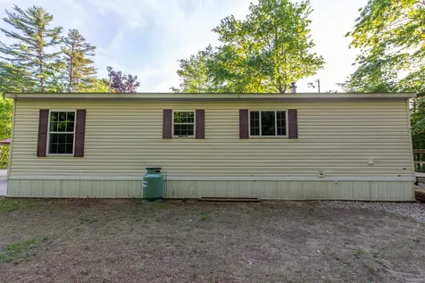 38 Bookholz Way Tamworth NH 03886