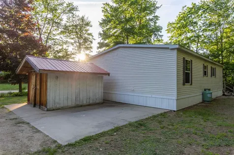 38 Bookholz Way Tamworth NH 03886