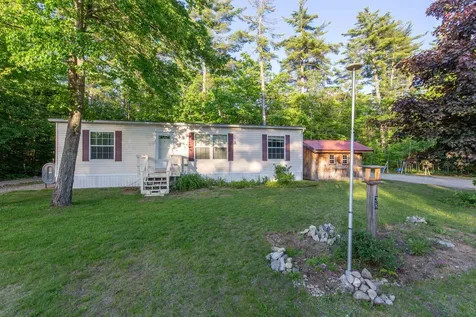38 Bookholz Way Tamworth NH 03886