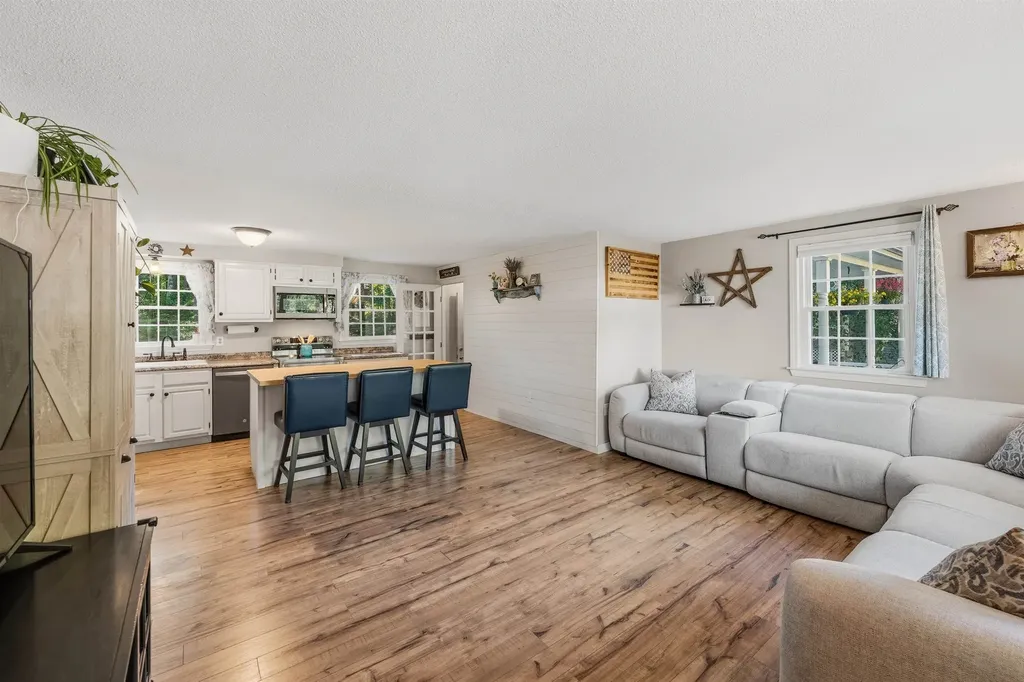85 Belmont Drive Merrimack NH 03054