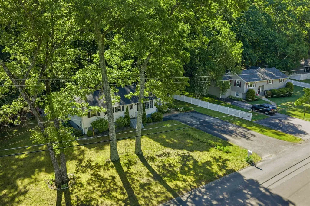 85 Belmont Drive Merrimack NH 03054