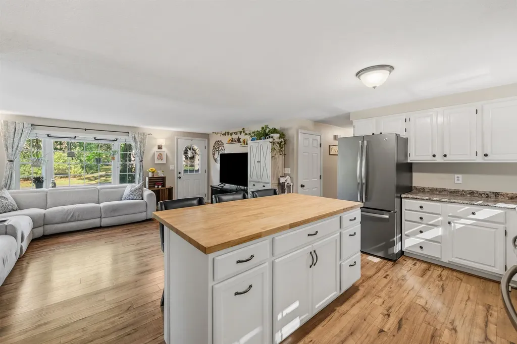 85 Belmont Drive Merrimack NH 03054