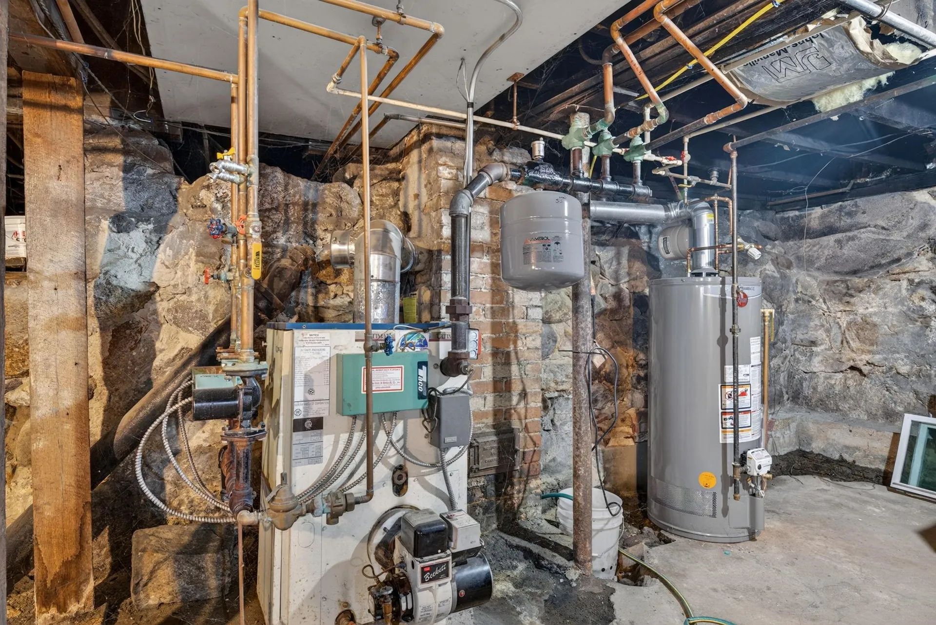 37 - 39 Mead Street Manchester NH 03104