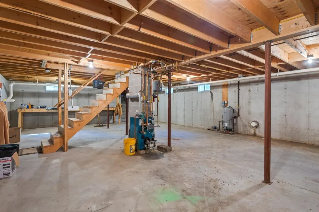 152 Old Chesterfield Road Winchester NH 03470