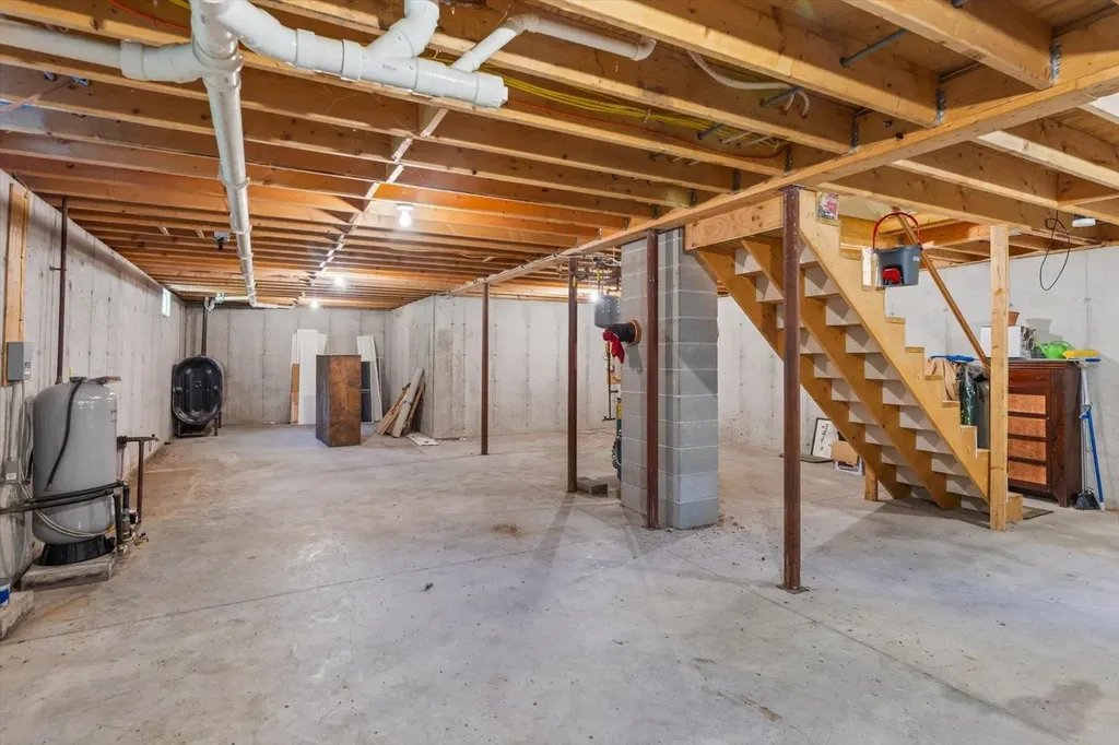 152 Old Chesterfield Road Winchester NH 03470