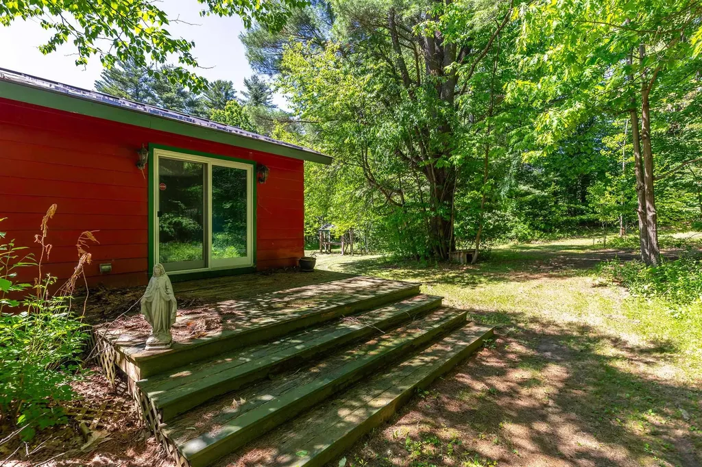 1111 Old Depot Road Shaftsbury VT 05262