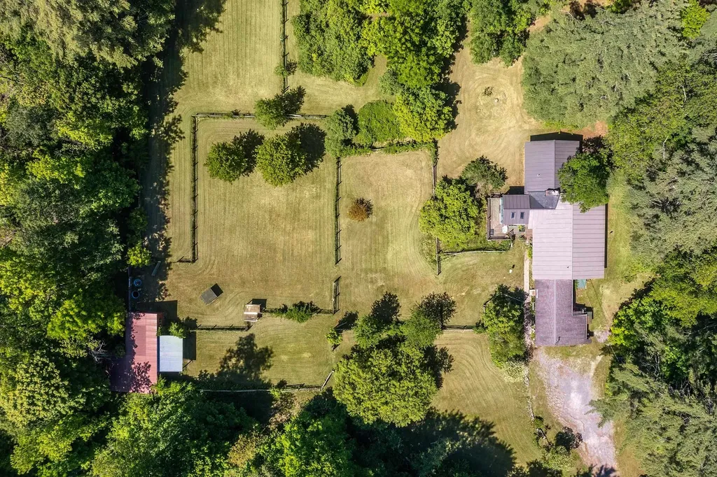 1111 Old Depot Road Shaftsbury VT 05262