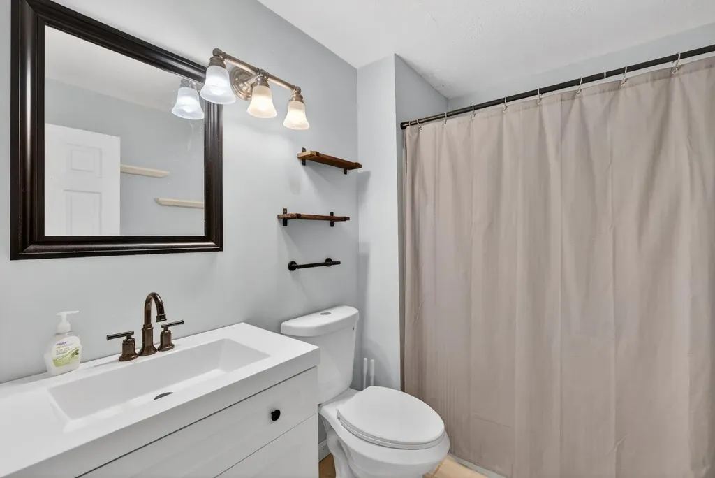 12 Timberwood Drive Goffstown NH 03045