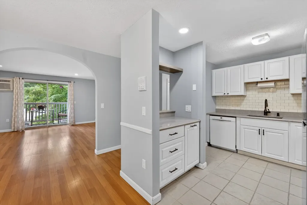 12 Timberwood Drive Goffstown NH 03045
