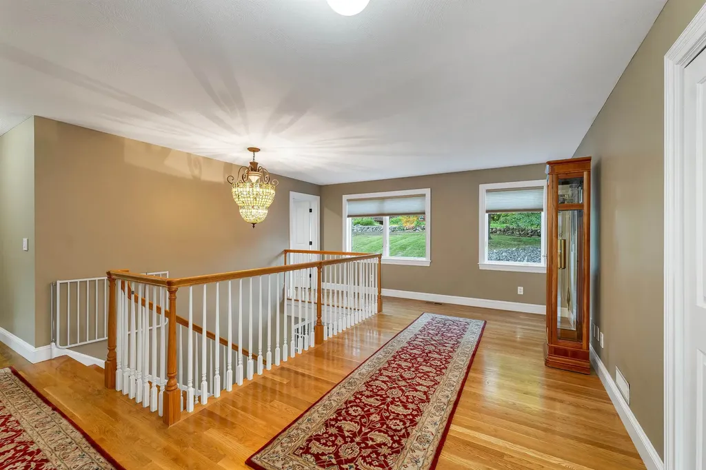 75 Long Pond Road Dunbarton NH 03046