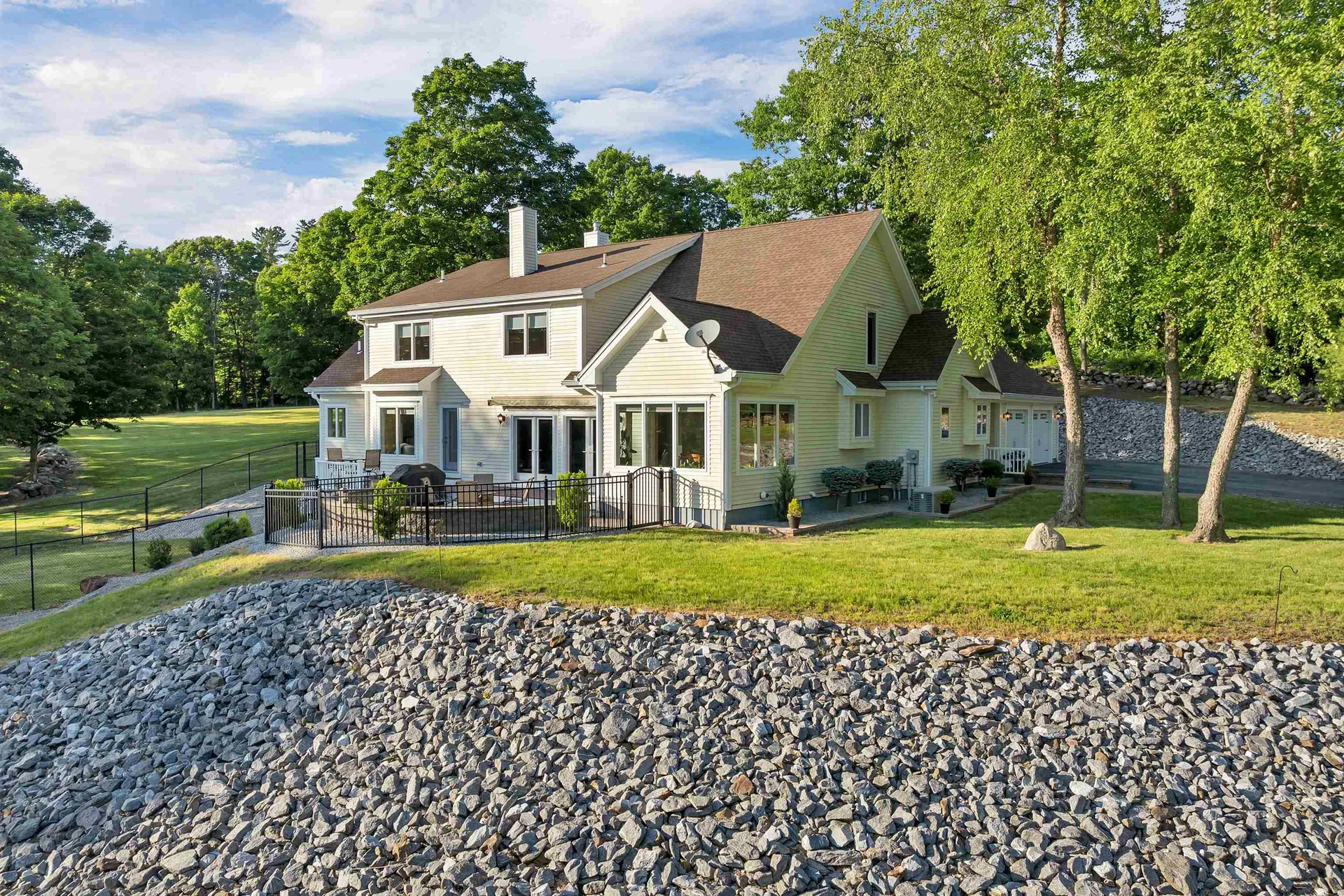 75 Long Pond Road Dunbarton NH 03046