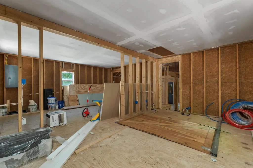 3 Oak Hill Road Northfield NH 03276