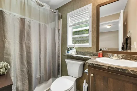 3 Oak Hill Road Northfield NH 03276