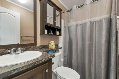 3 Oak Hill Road Northfield NH 03276