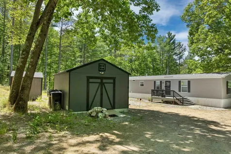 3 Oak Hill Road Northfield NH 03276