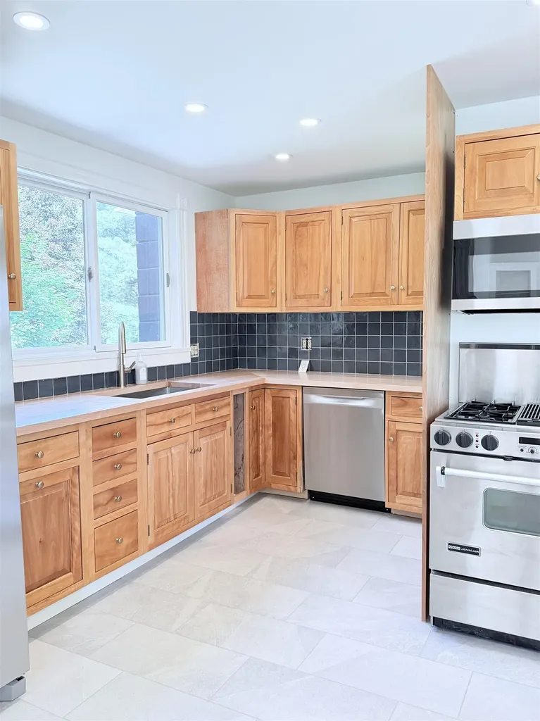 119 Pearl Street Rutland City VT 05701