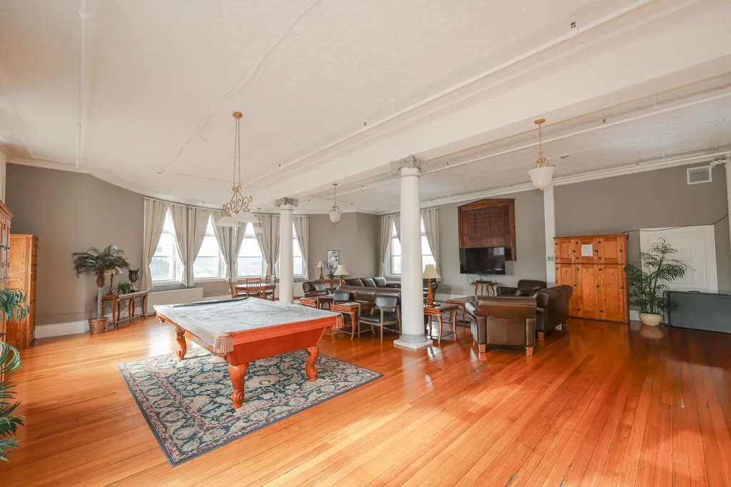 15 Mount Saint Marys Way Hooksett NH 03106