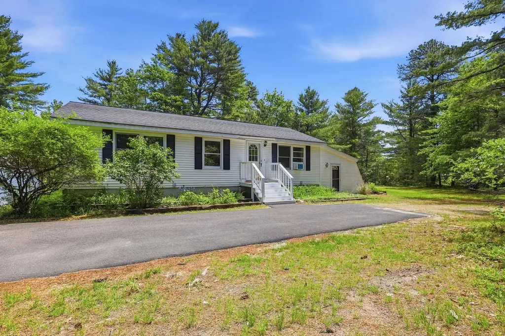 6 Mudgett Drive Freedom NH 03836-4148
