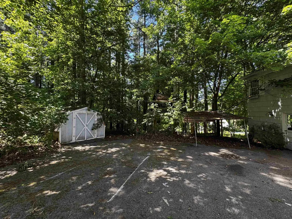 142 Pine Circle Bennington VT 05201