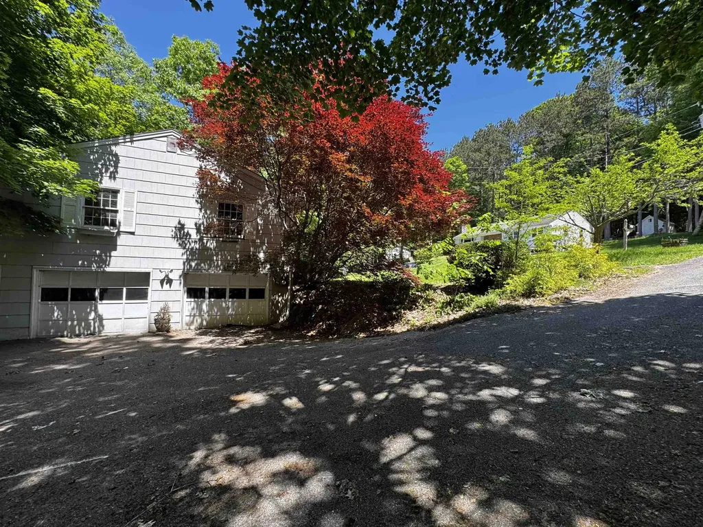 142 Pine Circle Bennington VT 05201