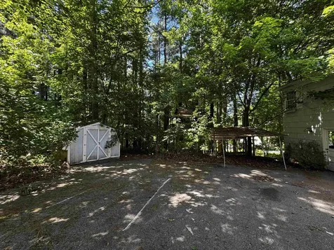 142 Pine Circle Bennington VT 05201