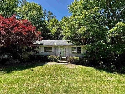 142 Pine Circle Bennington VT 05201