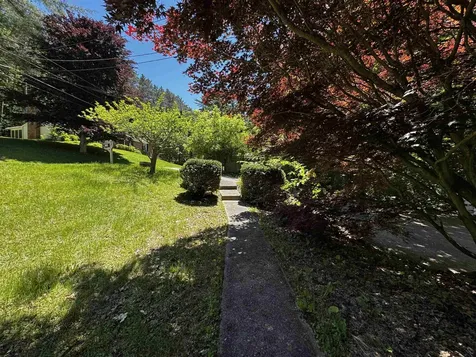 142 Pine Circle Bennington VT 05201
