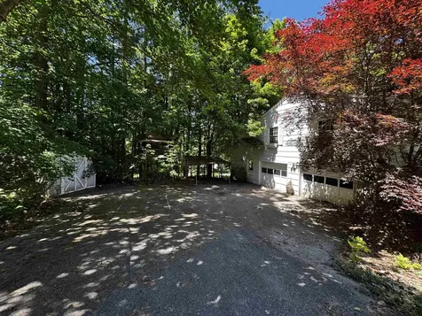 142 Pine Circle Bennington VT 05201