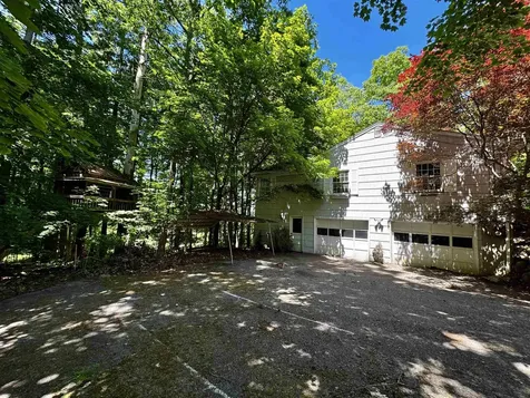 142 Pine Circle Bennington VT 05201