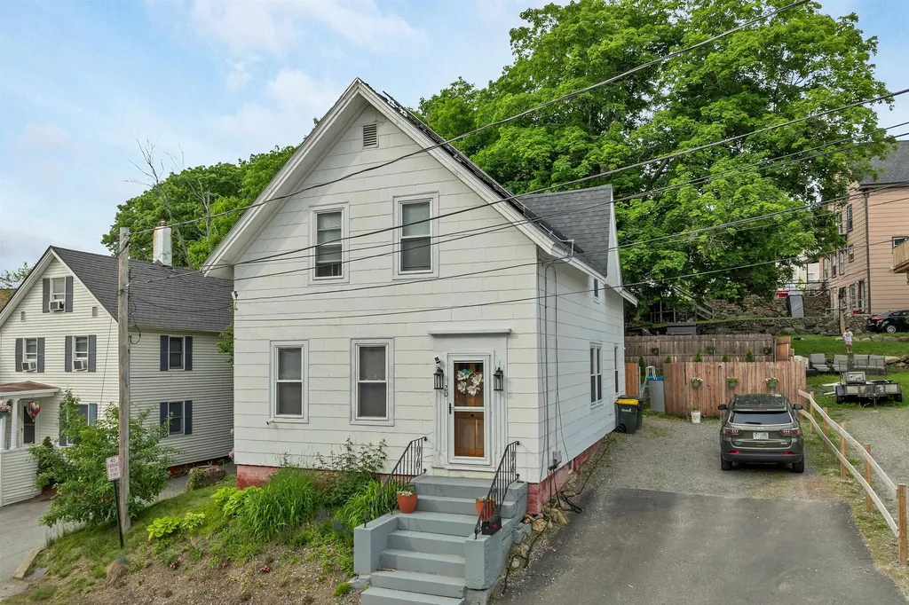 20 Baldwin Street Laconia NH 03246