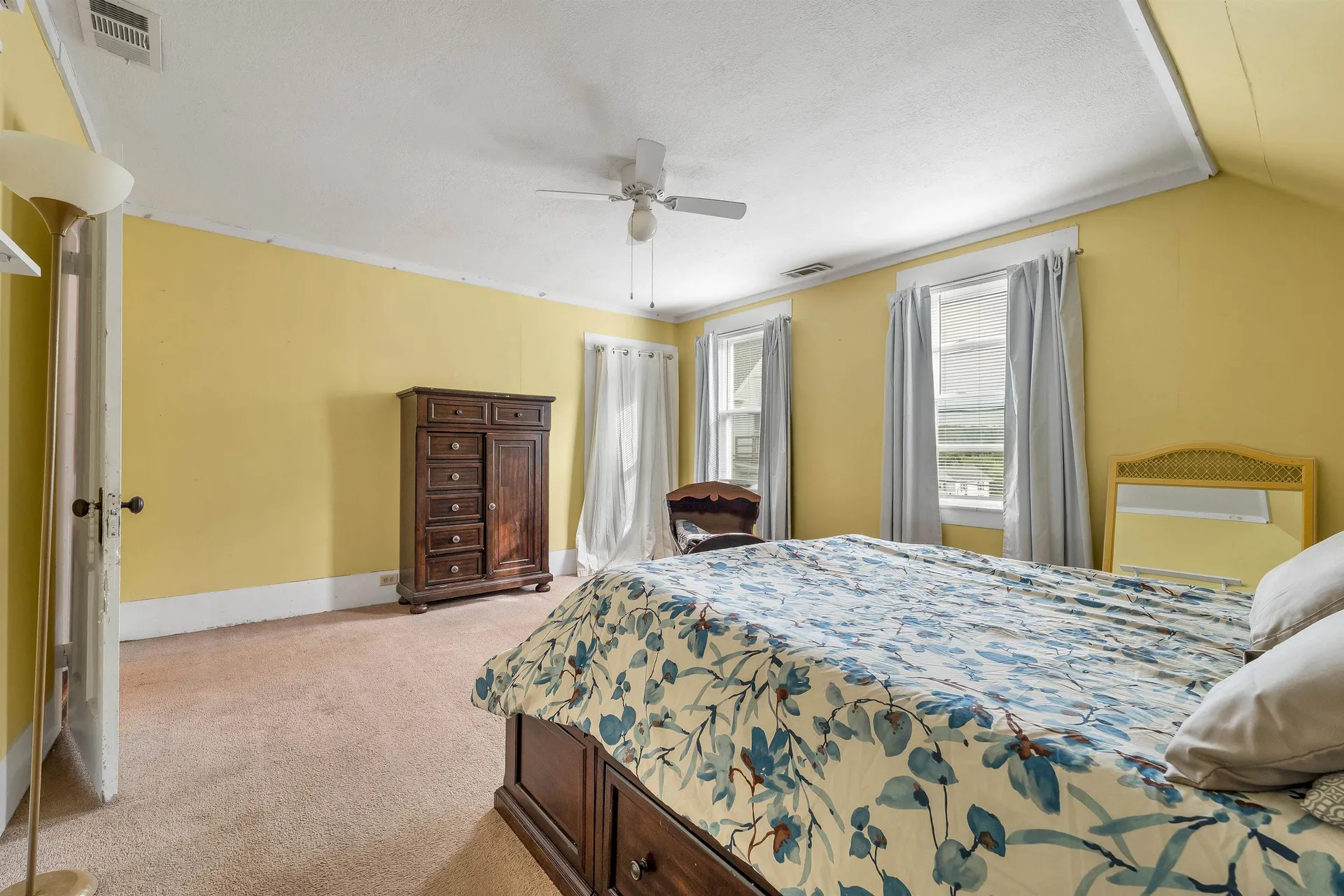 20 Baldwin Street Laconia NH 03246