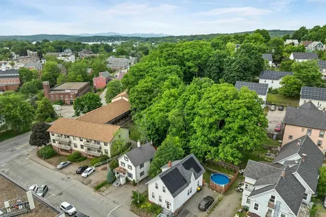 20 Baldwin Street Laconia NH 03246