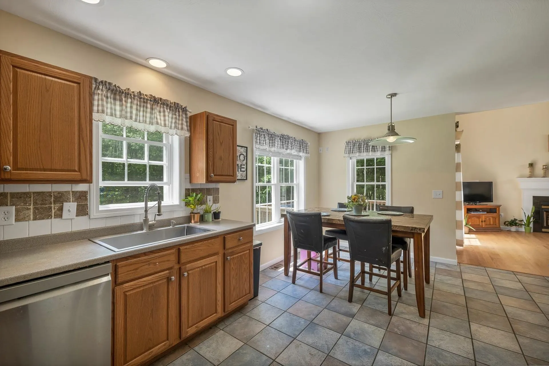 210 Kent Farm Road Hampstead NH 03841-2141
