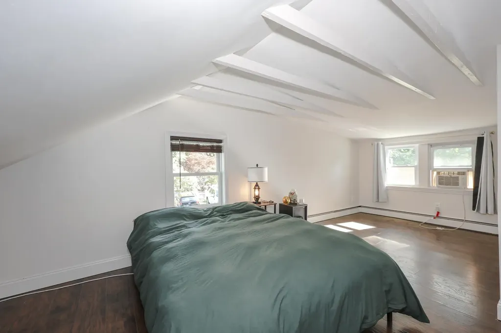 31 Grove Avenue Salem NH 03079