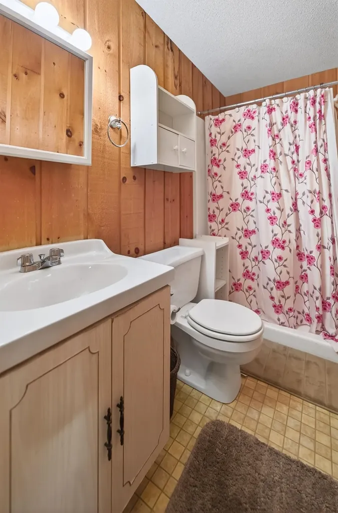 8F Dover Green Loop Dover VT 05356