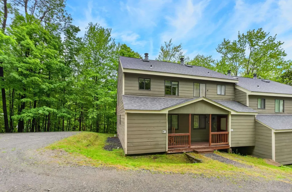 8F Dover Green Loop Dover VT 05356