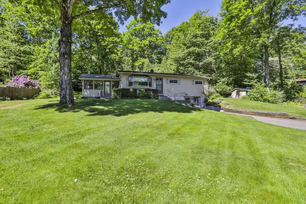 2 Dove Street Boscawen NH 03303