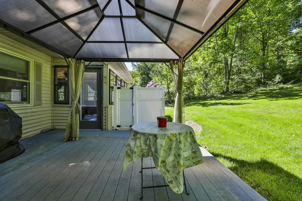 2 Dove Street Boscawen NH 03303