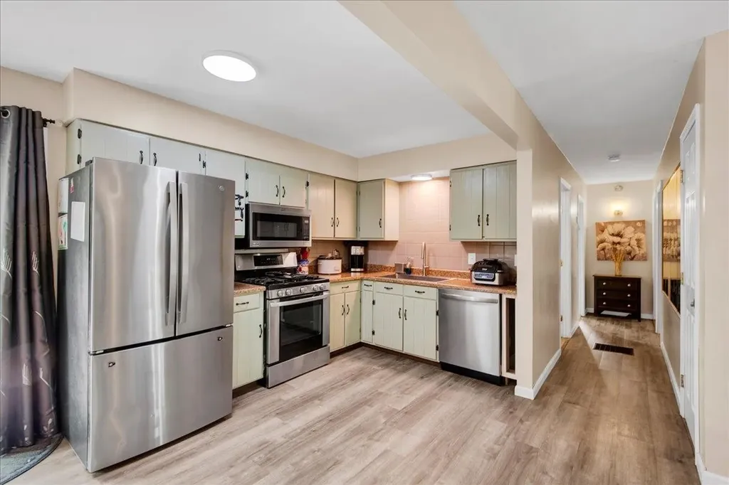 31 Eagle Park Drive Colchester VT 05446