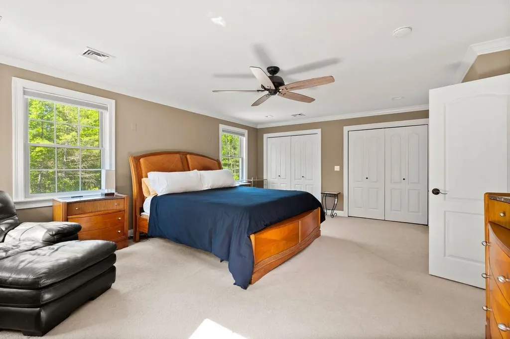 24 Fireside Drive Epping NH 03042