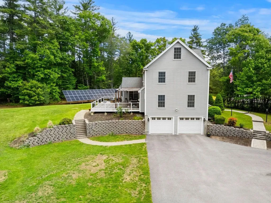 24 Fireside Drive Epping NH 03042