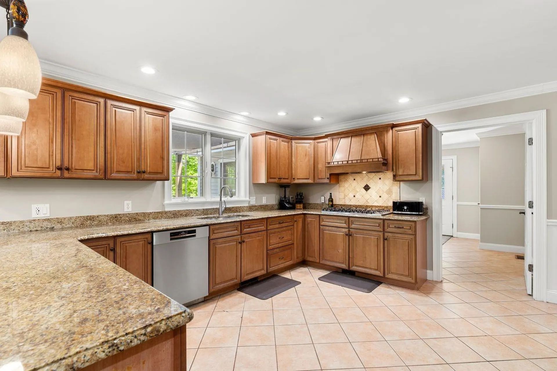 24 Fireside Drive Epping NH 03042