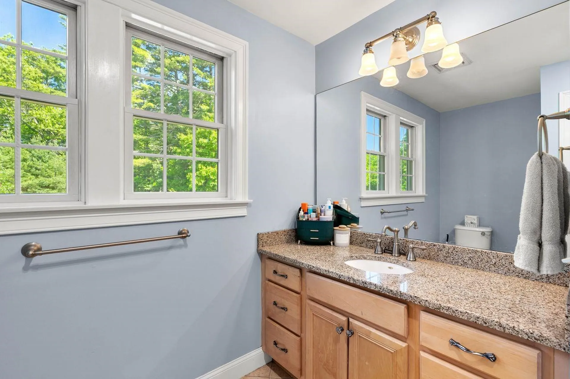 24 Fireside Drive Epping NH 03042