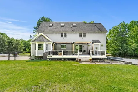 24 Fireside Drive Epping NH 03042