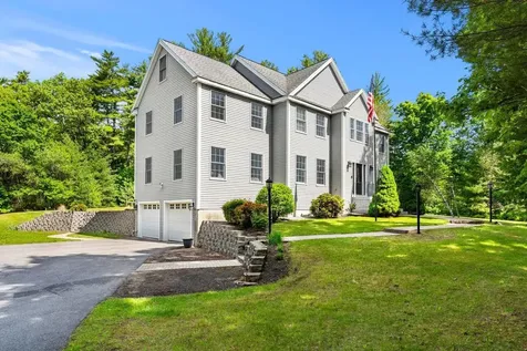 24 Fireside Drive Epping NH 03042