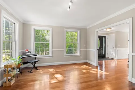 24 Fireside Drive Epping NH 03042