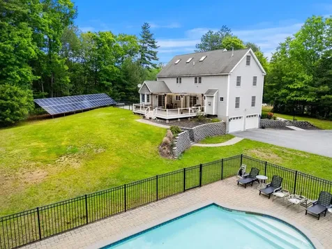 24 Fireside Drive Epping NH 03042